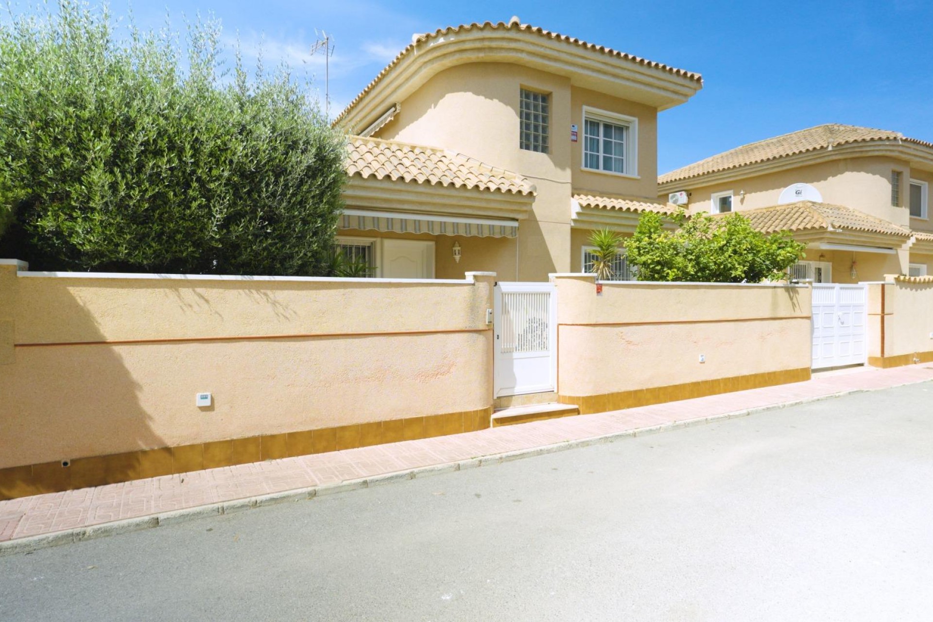 Brukt - Villa -
Torrevieja - Punta Prima