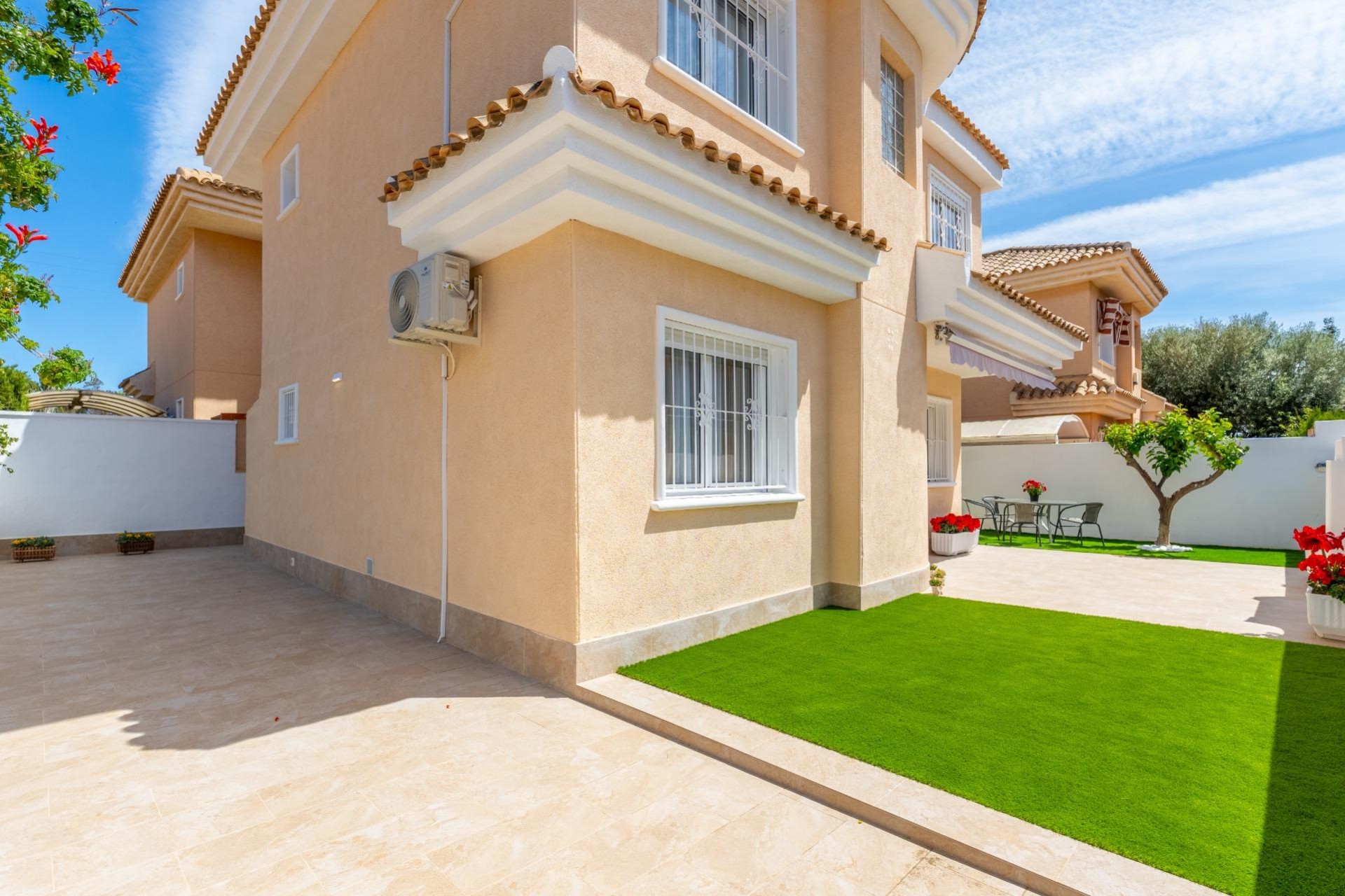 Brukt - Villa -
Torrevieja - Punta Prima