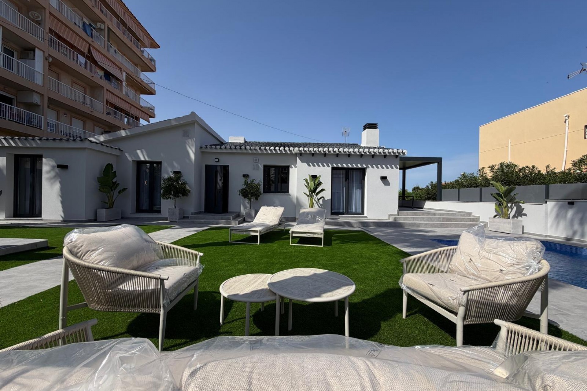 Brukt - Villa -
Torrevieja - Punta Prima