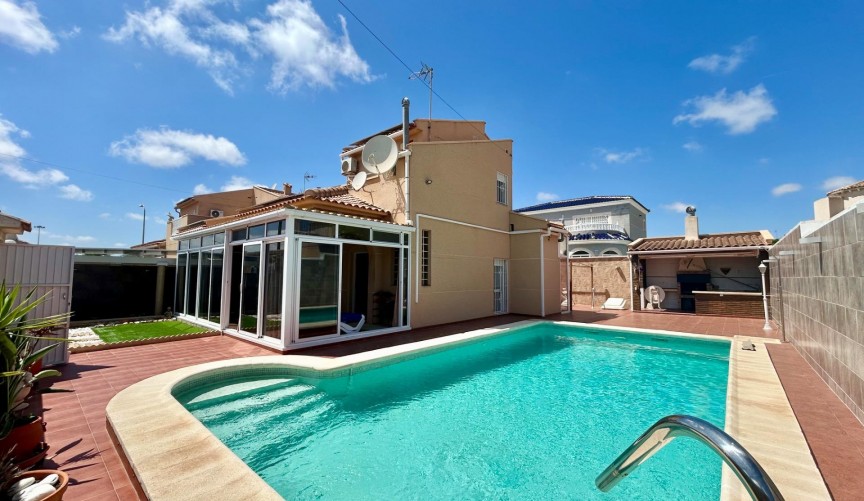Brukt - Villa -
Torrevieja - San Luis
