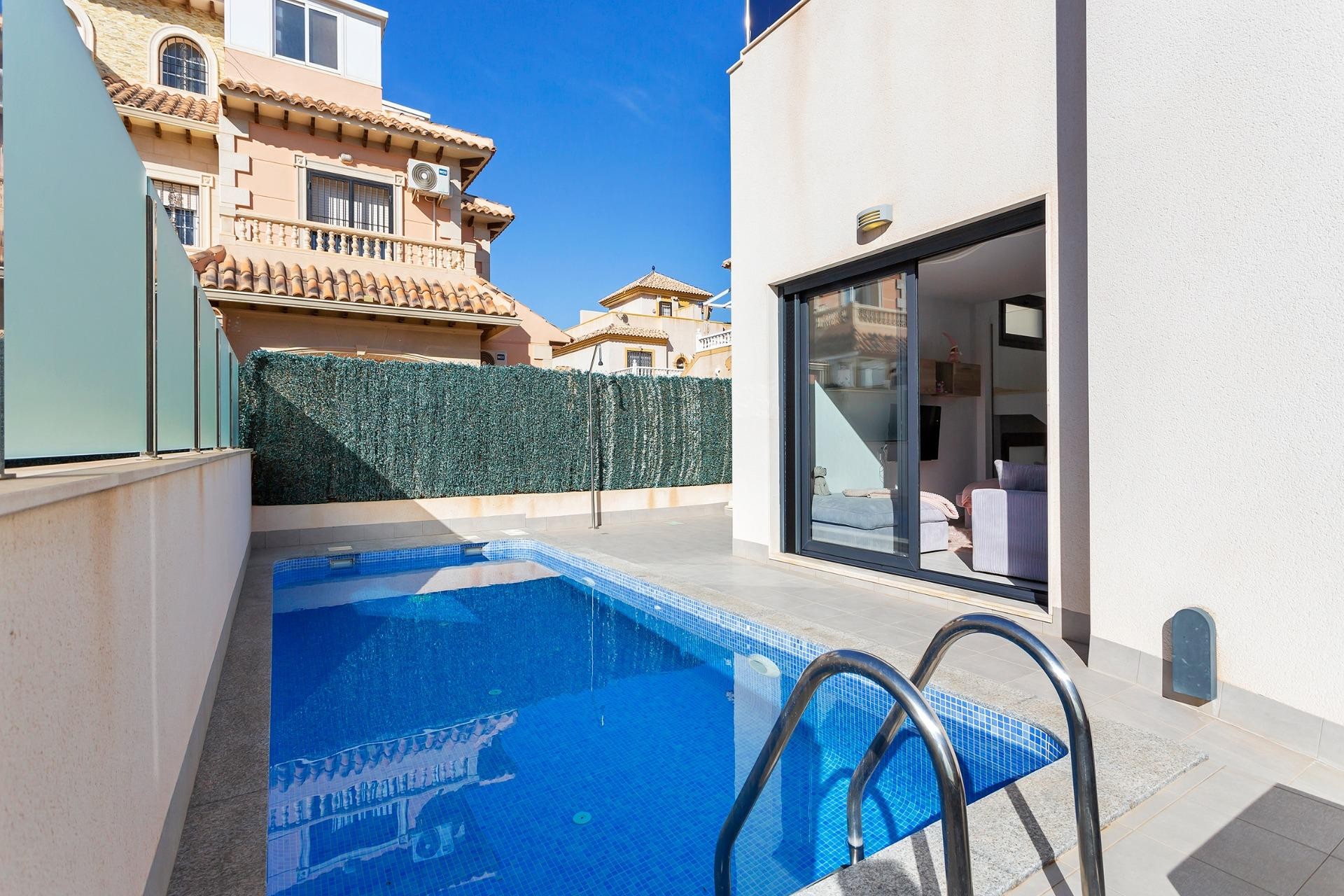 Brukt - Villa -
Torrevieja - Sector 25