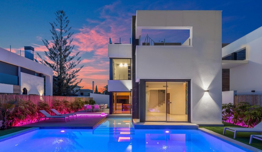 Brukt - Villa -
Torrevieja - Torreta Florida