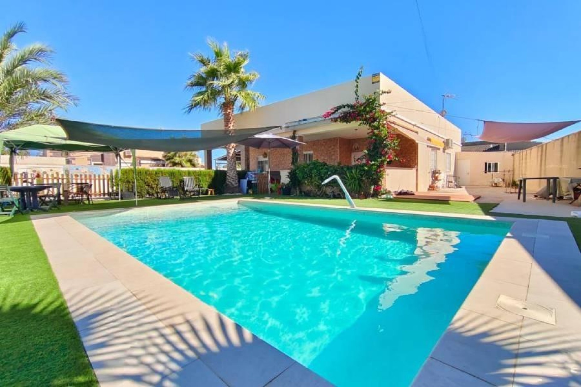 Brukt - Villa -
Torrevieja - Torreta Florida