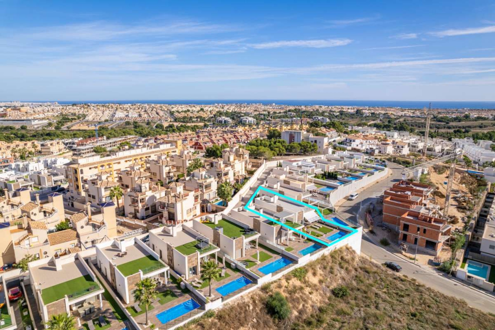 Brukt - Villa -
Villamartin - Costa Blanca