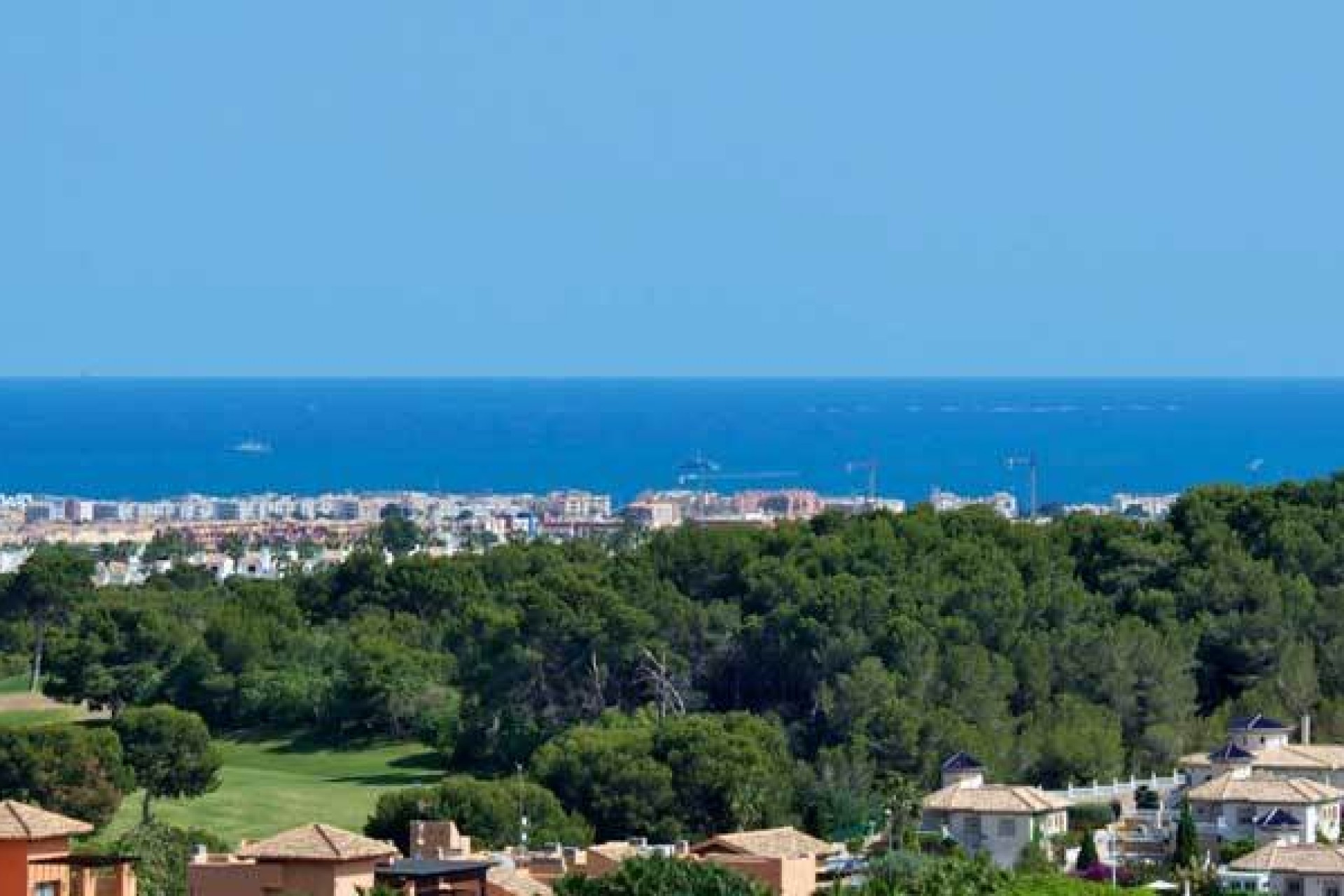 Brukt - Villa -
Villamartin - Costa Blanca