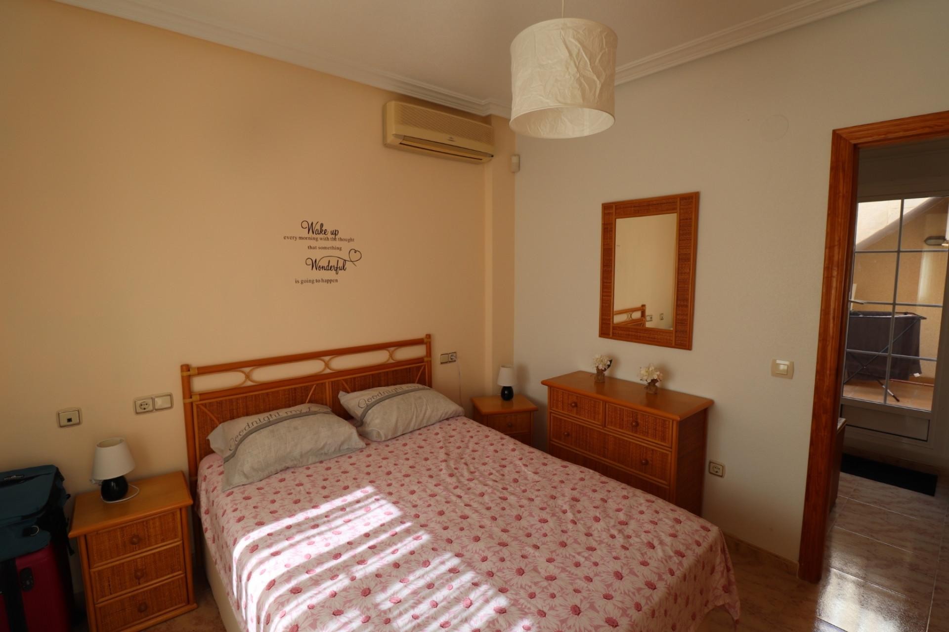 Brukt - Villa -
Villamartin - Costa Blanca