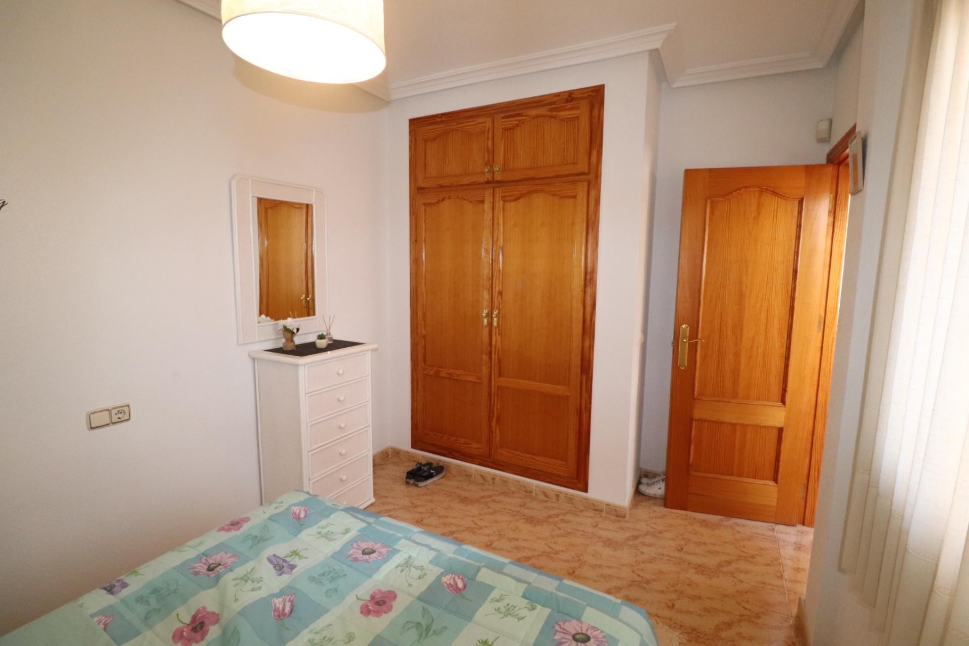 Brukt - Villa -
Villamartin - Costa Blanca