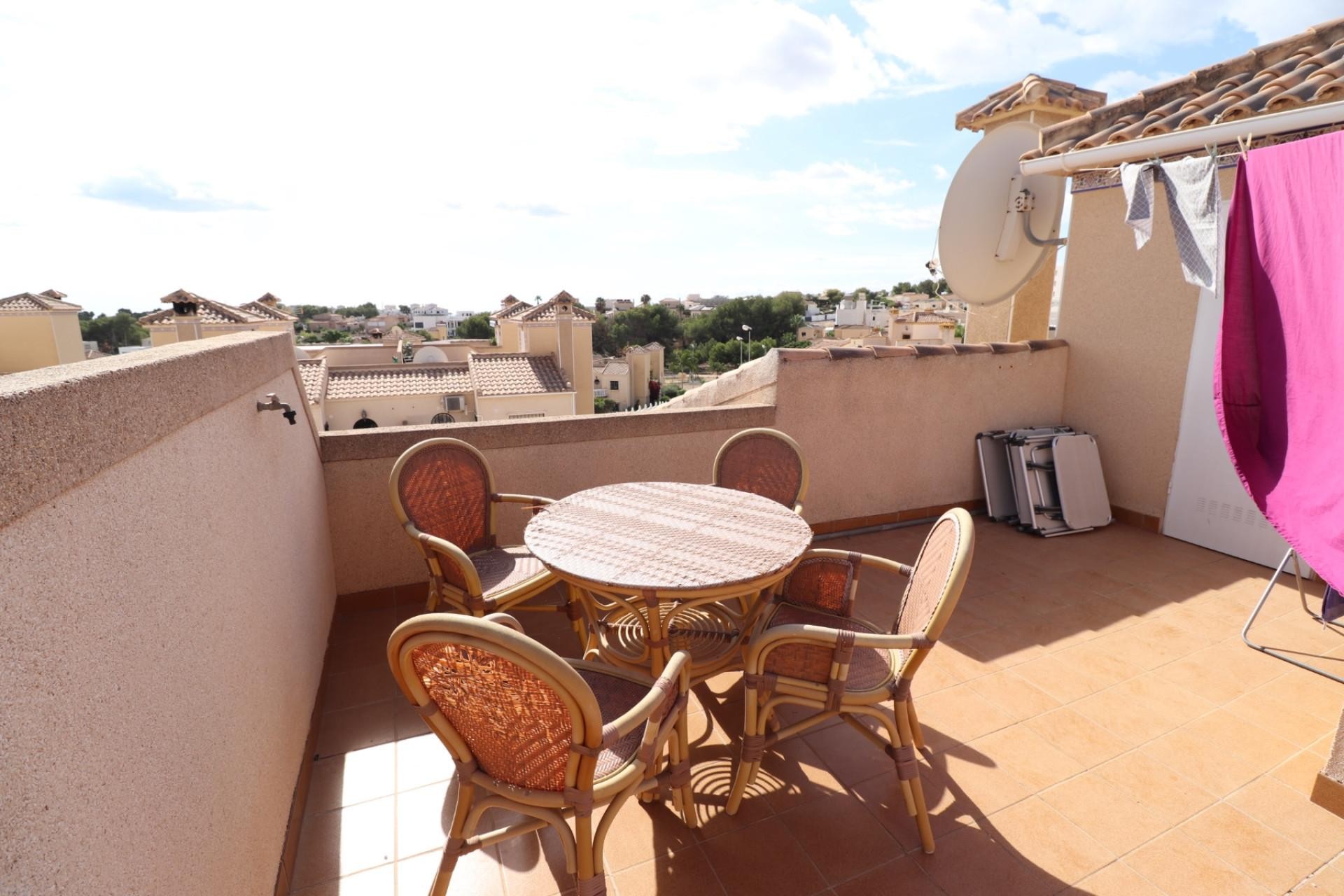 Brukt - Villa -
Villamartin - Costa Blanca