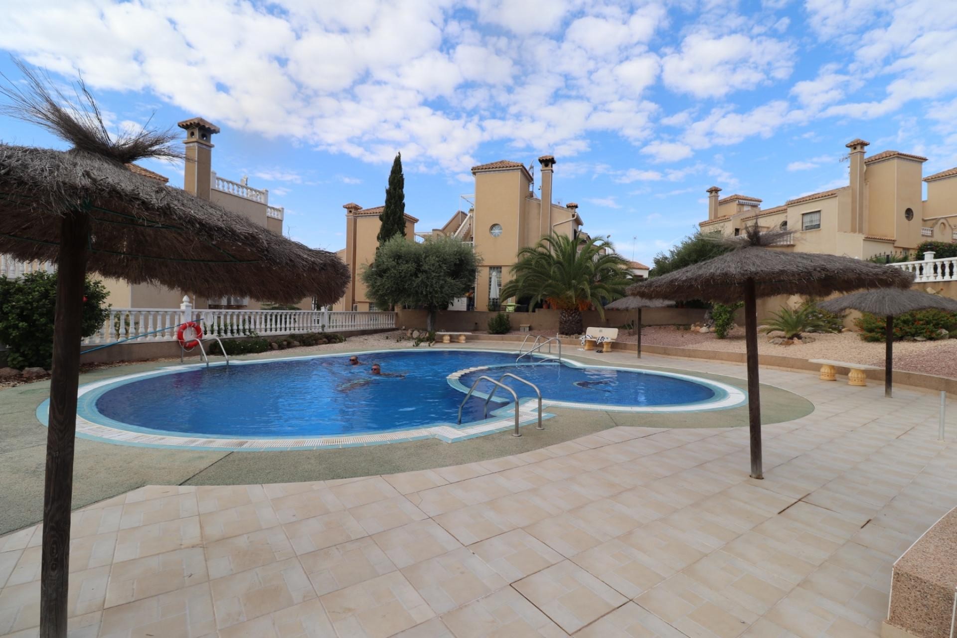 Brukt - Villa -
Villamartin - Costa Blanca