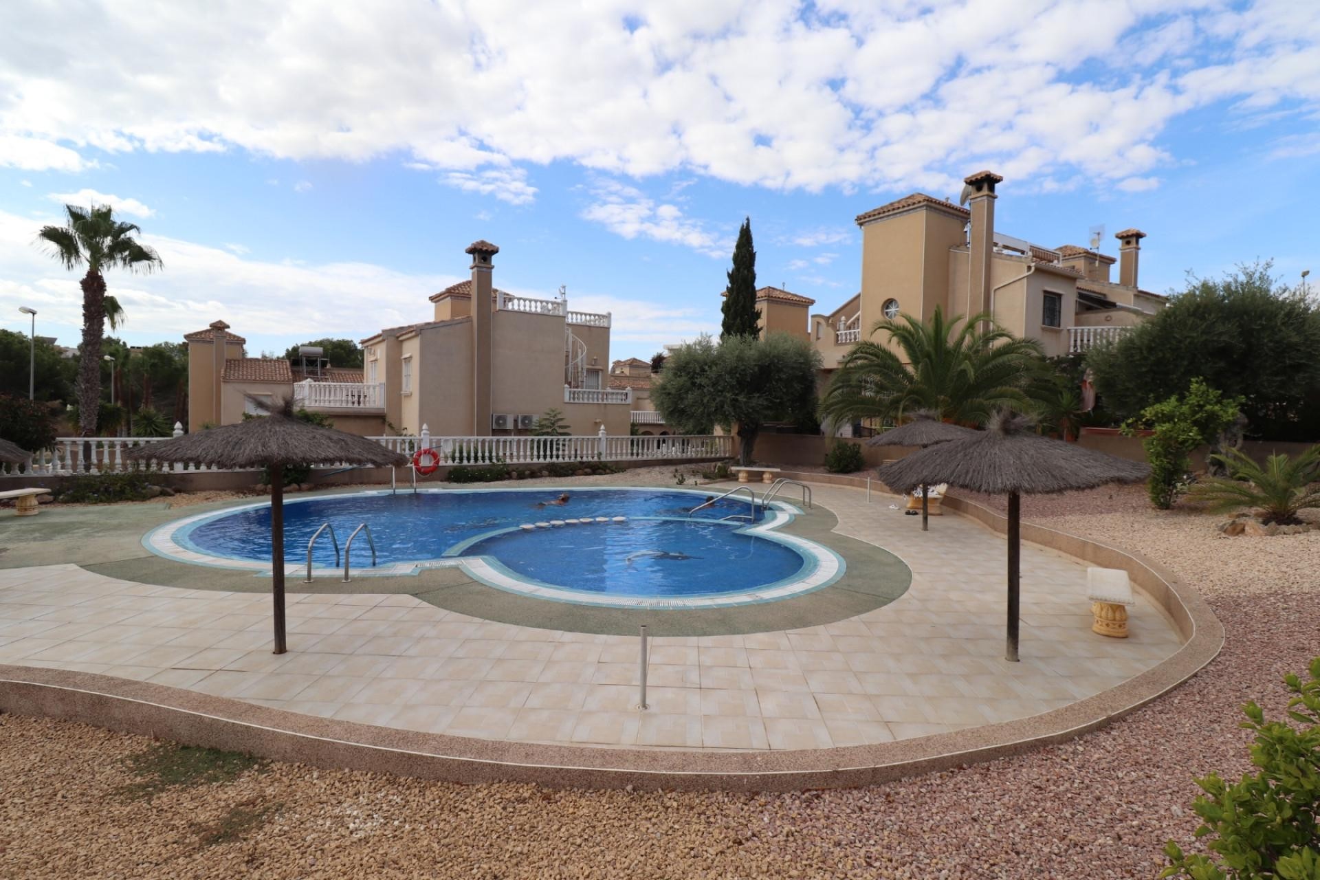 Brukt - Villa -
Villamartin - Costa Blanca