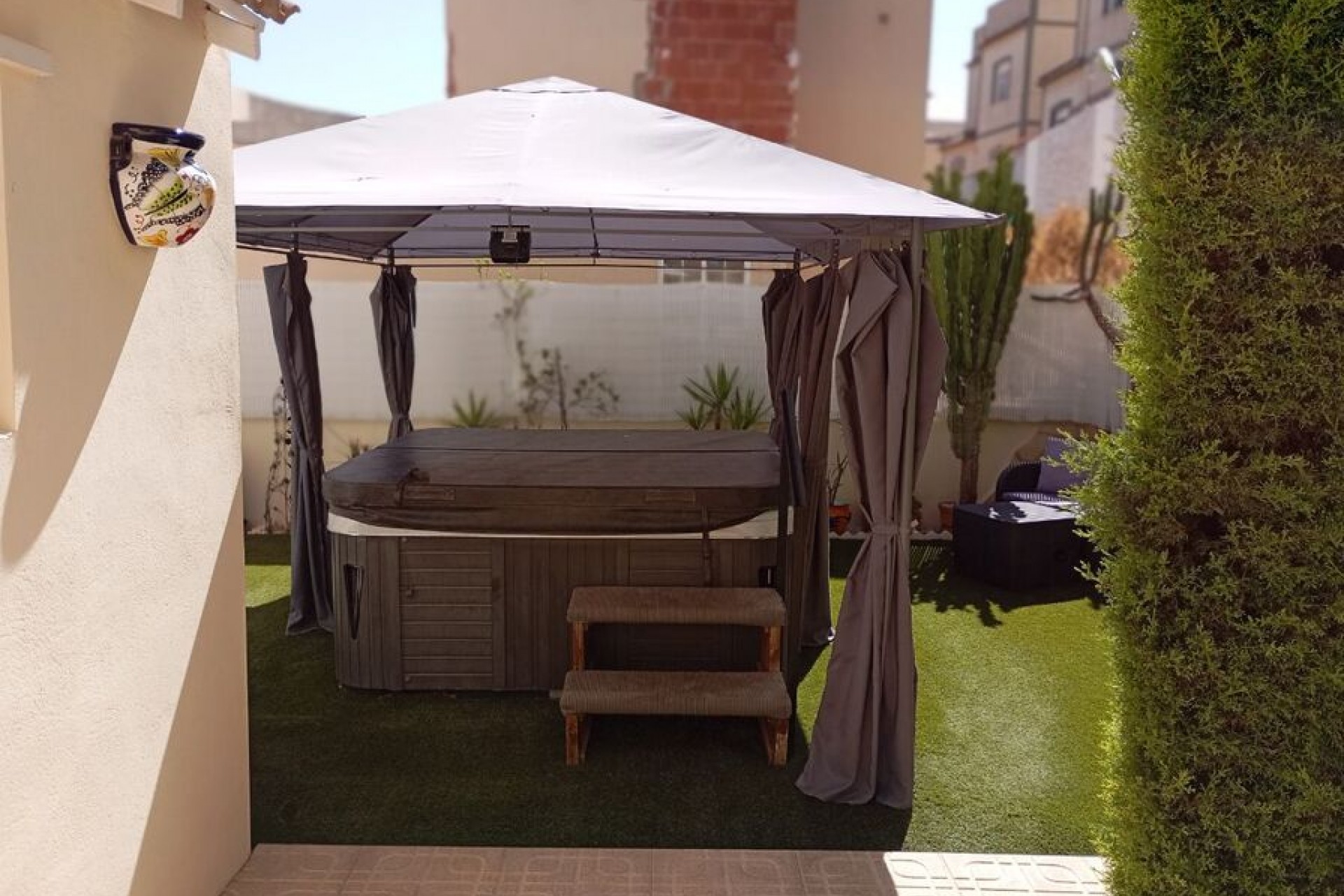 Brukt - Villa -
Villamartin - Costa Blanca