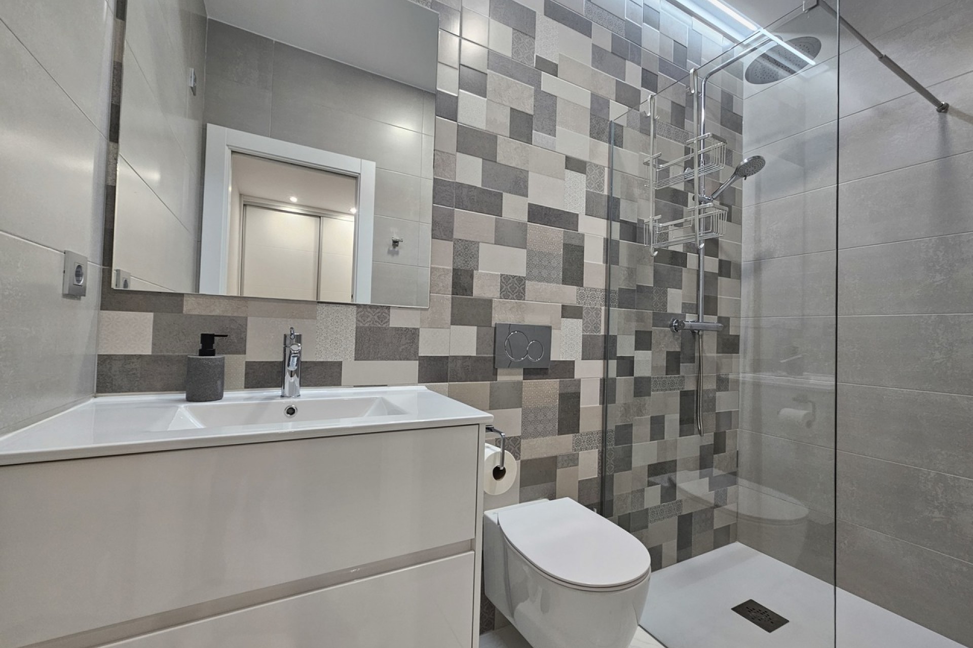 Brukt - Villa -
Villamartin - Costa Blanca