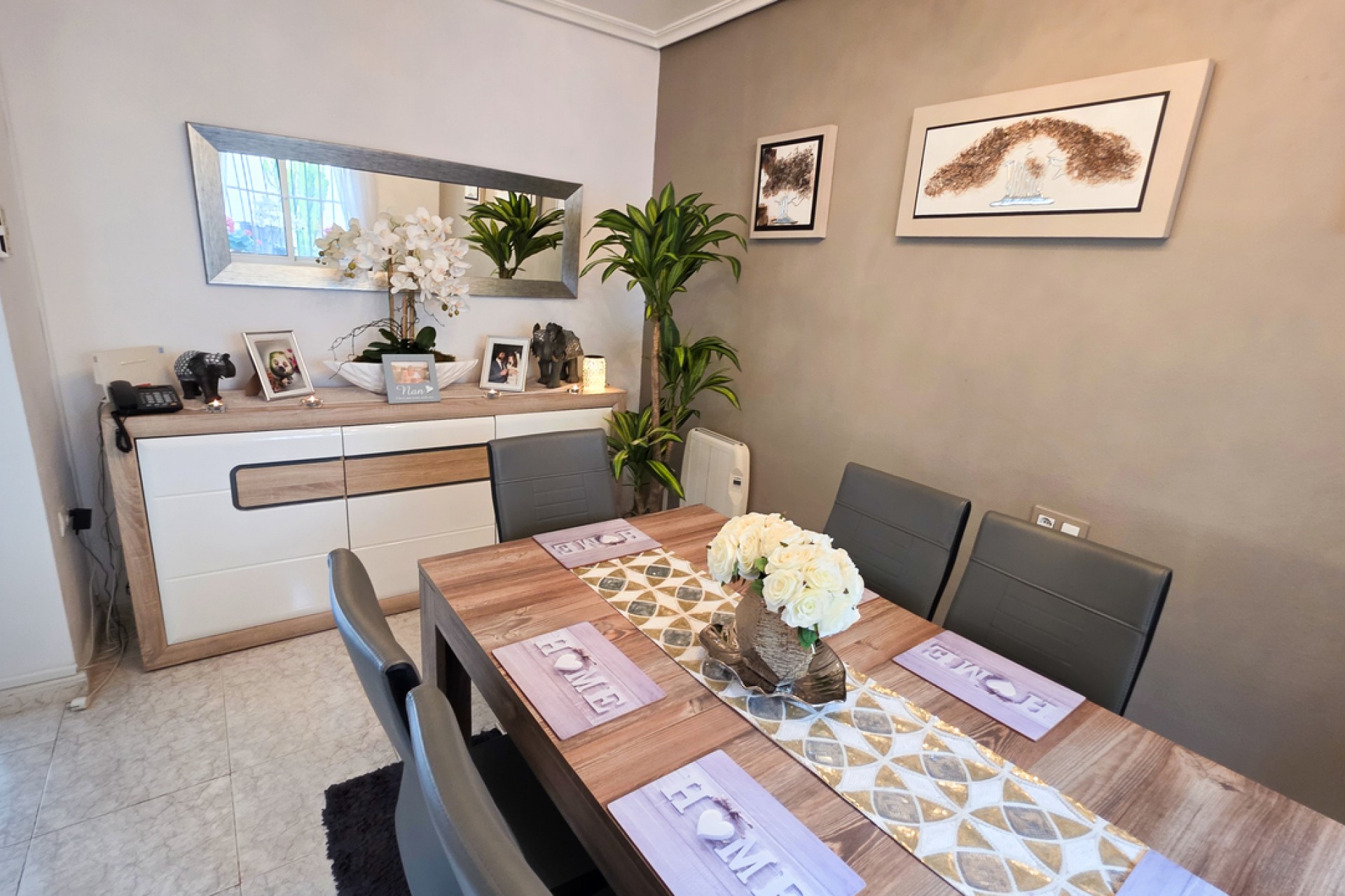 Brukt - Villa -
Villamartin - Costa Blanca