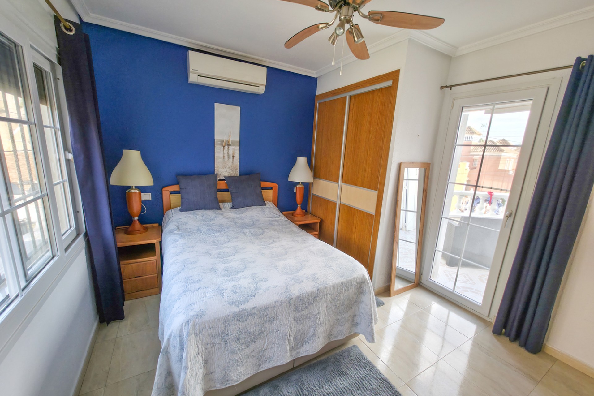 Brukt - Villa -
Villamartin - Costa Blanca