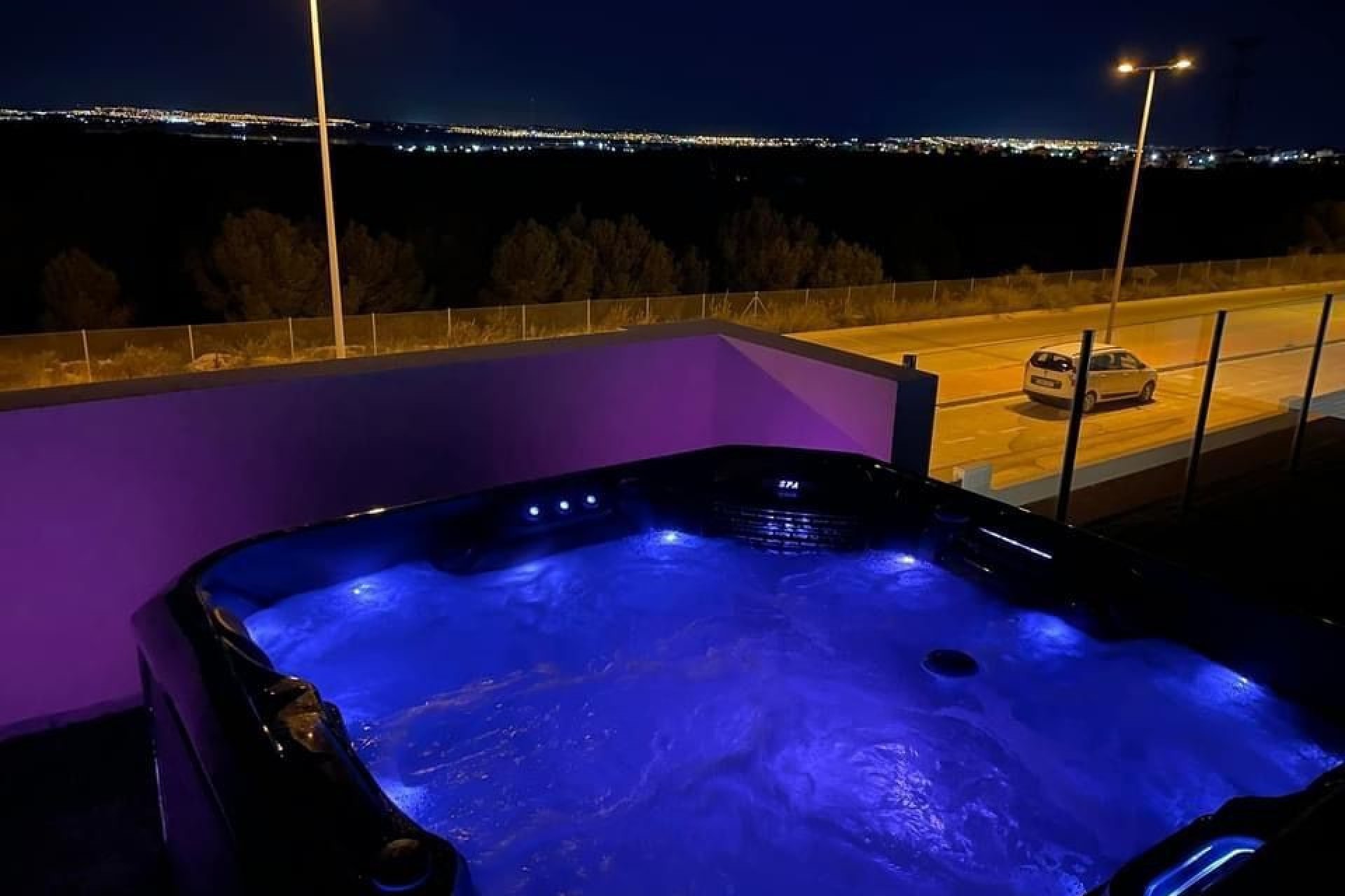 Brukt - Villa -
Villamartin - Costa Blanca