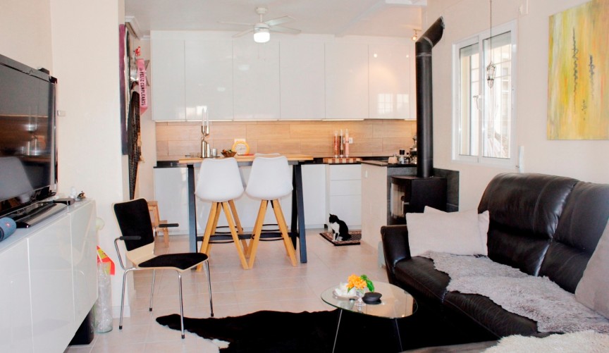 Brukt - Villa -
Villamartin - Costa Blanca