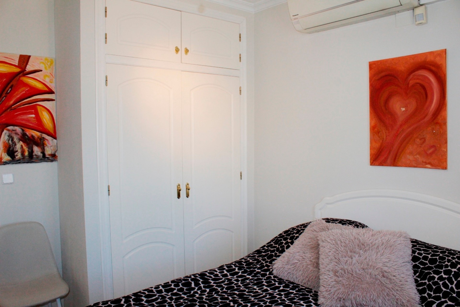 Brukt - Villa -
Villamartin - Costa Blanca