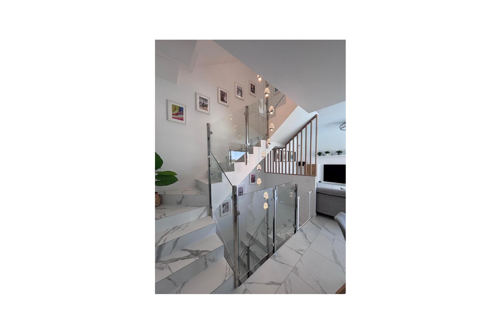 Brukt - Villa -
Villamartin - Costa Blanca