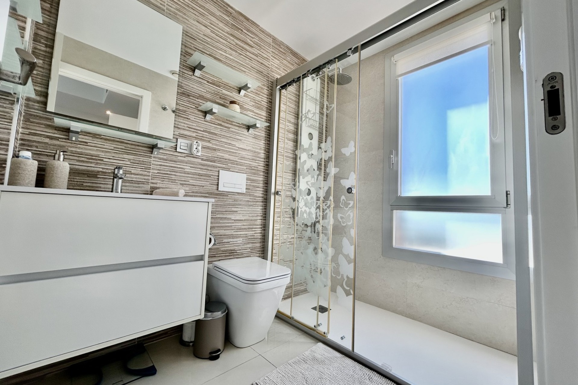 Brukt - Villa -
Villamartin - Costa Blanca