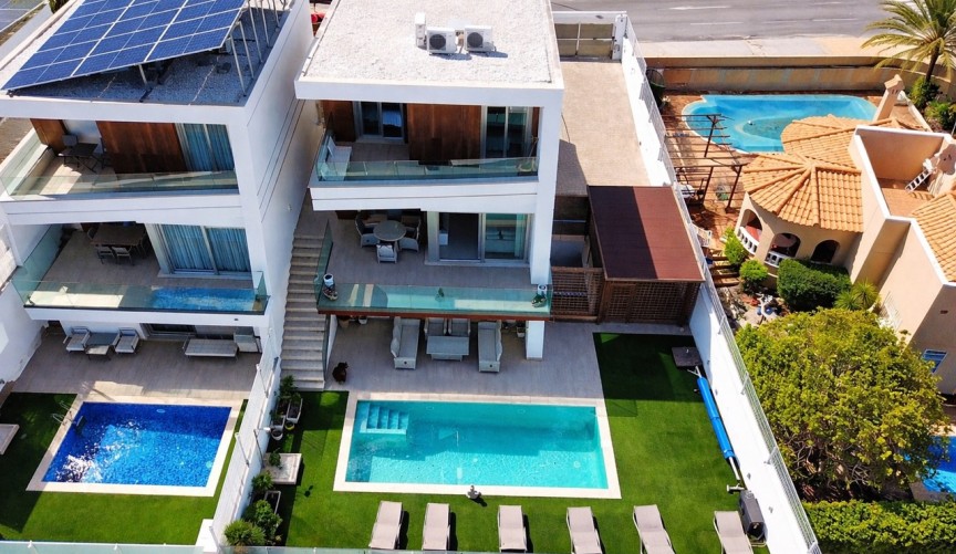 Brukt - Villa -
Villamartin - Costa Blanca