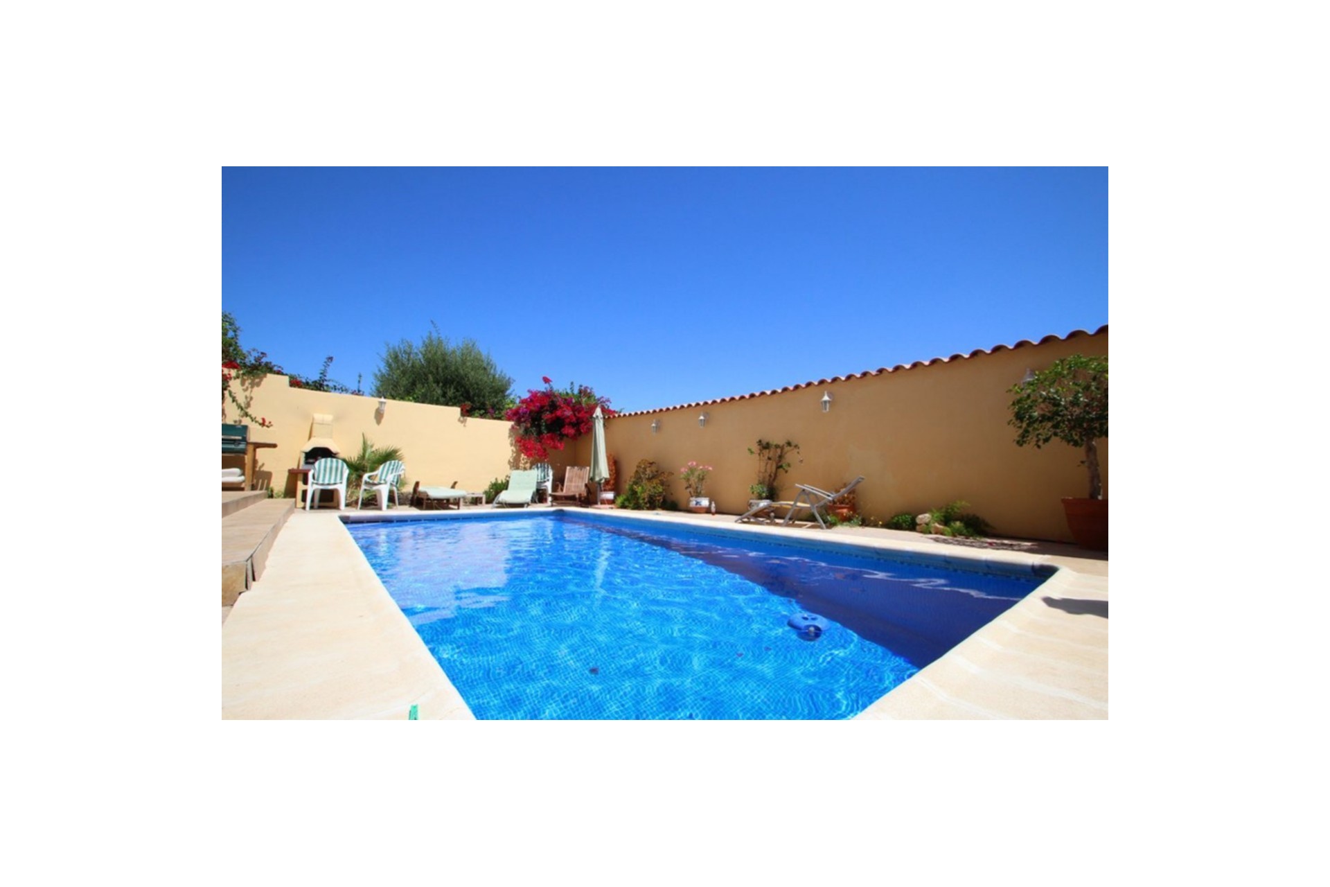 Brukt - Villa -
Villamartin - Costa Blanca