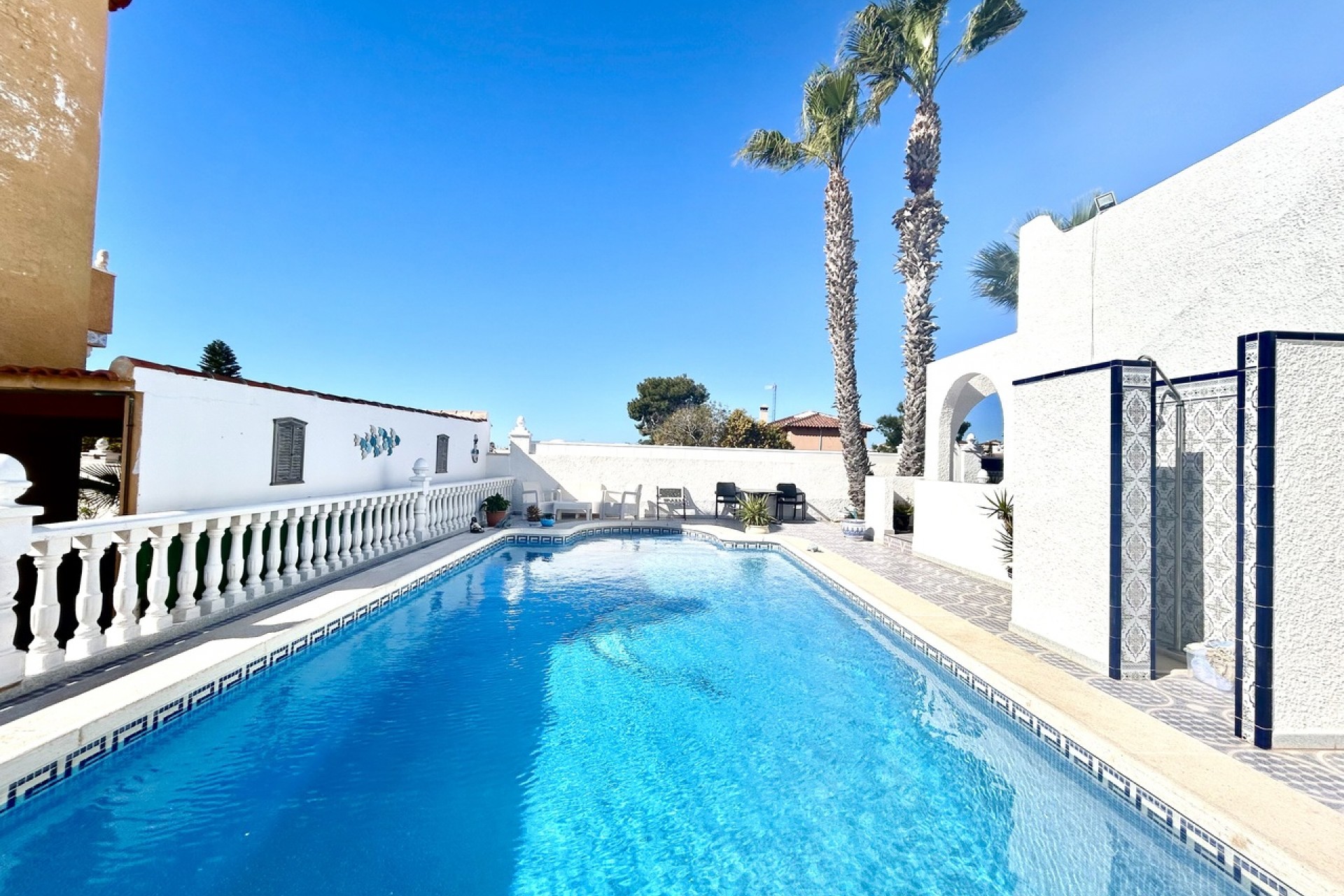 Brukt - Villa -
Villamartin - Costa Blanca