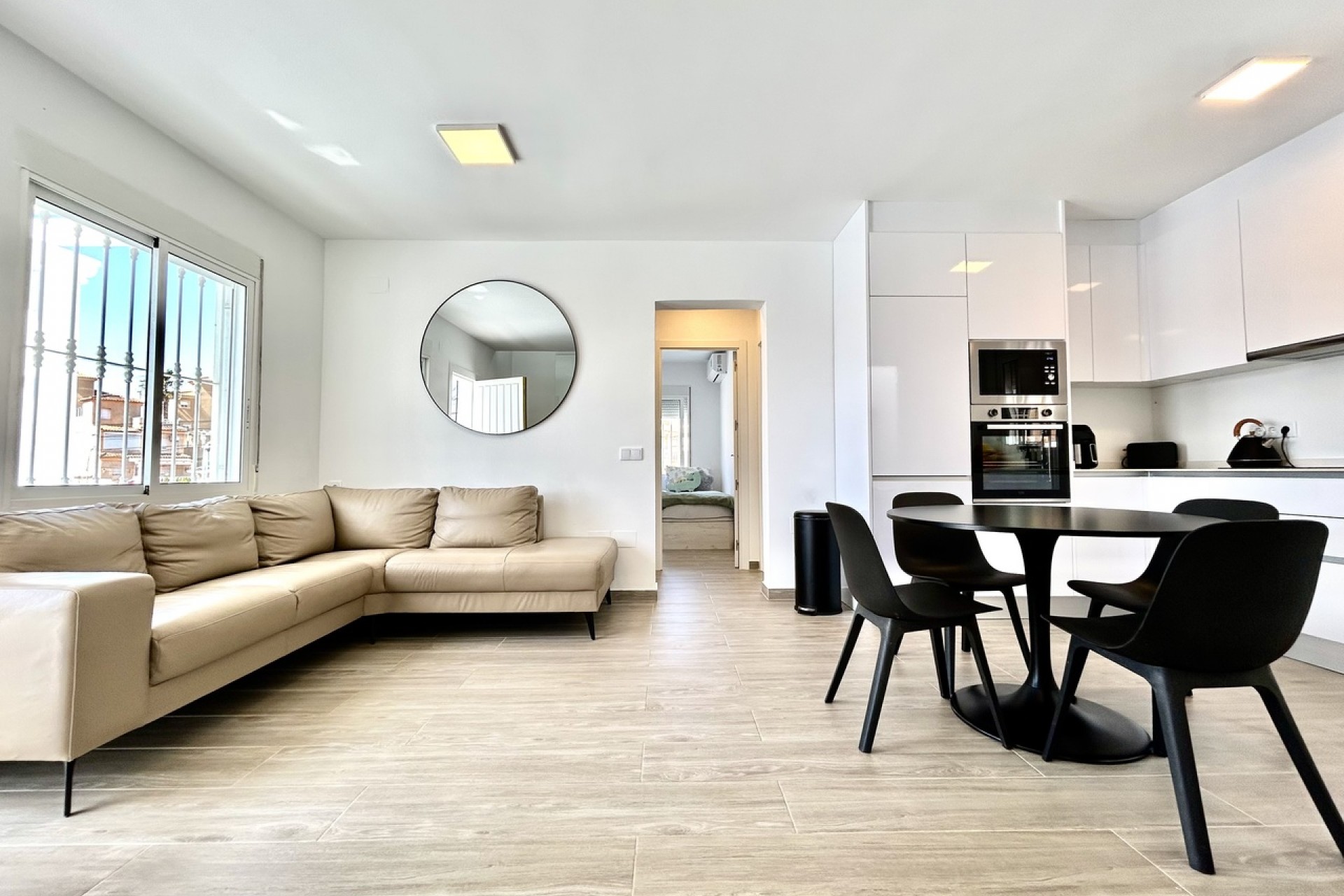 Brukt - Villa -
Villamartin - Costa Blanca