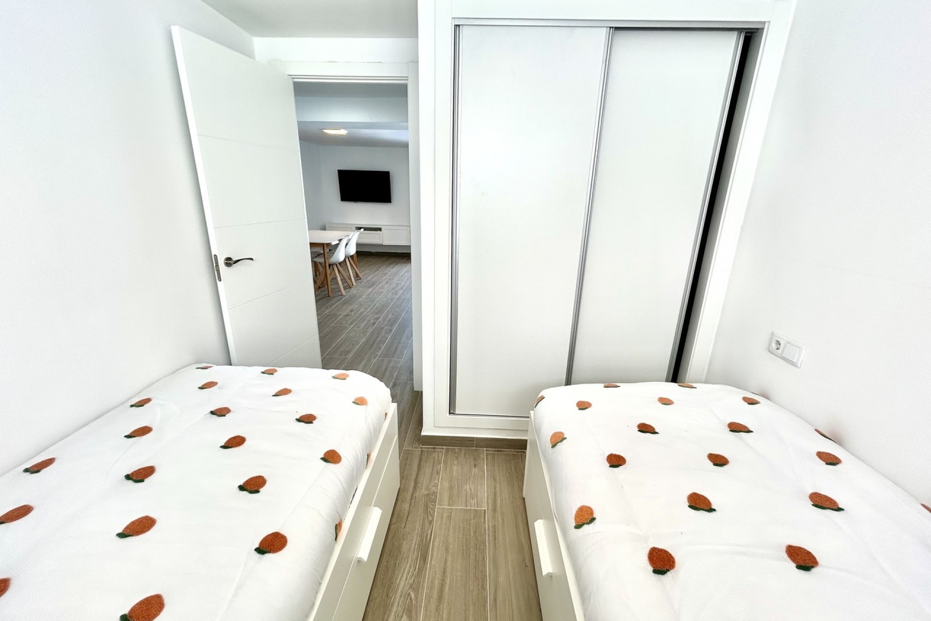 Brukt - Villa -
Villamartin - Costa Blanca