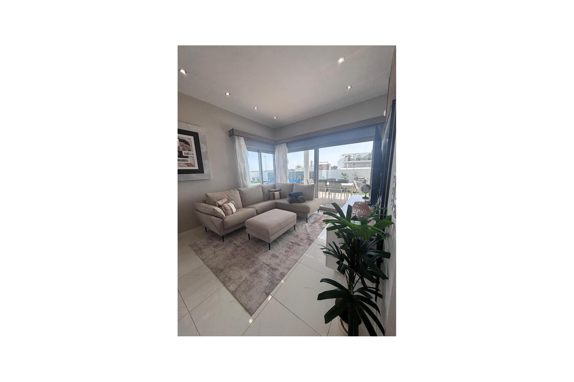 Brukt - Villa -
Villamartin - Costa Blanca
