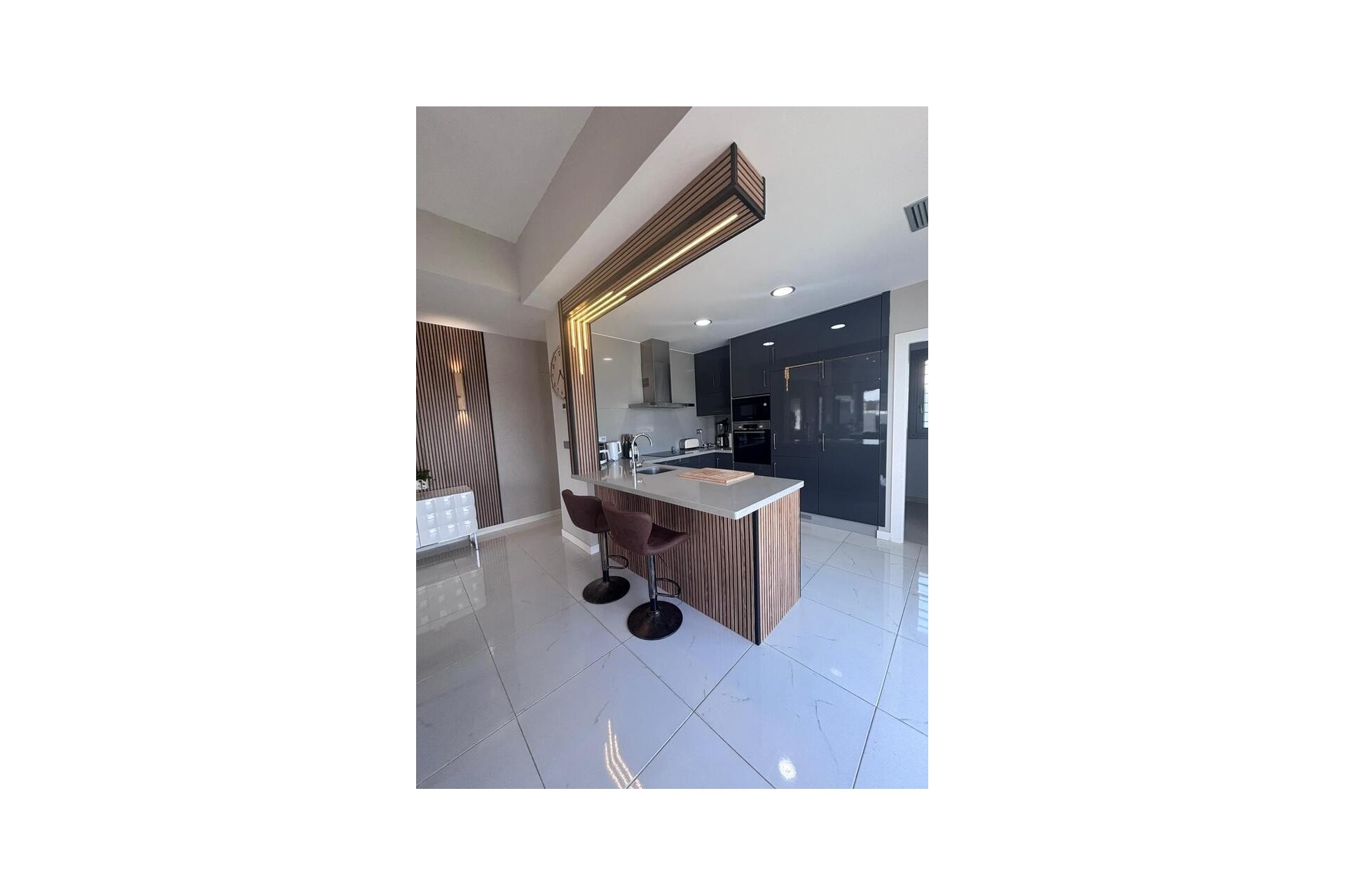 Brukt - Villa -
Villamartin - Costa Blanca