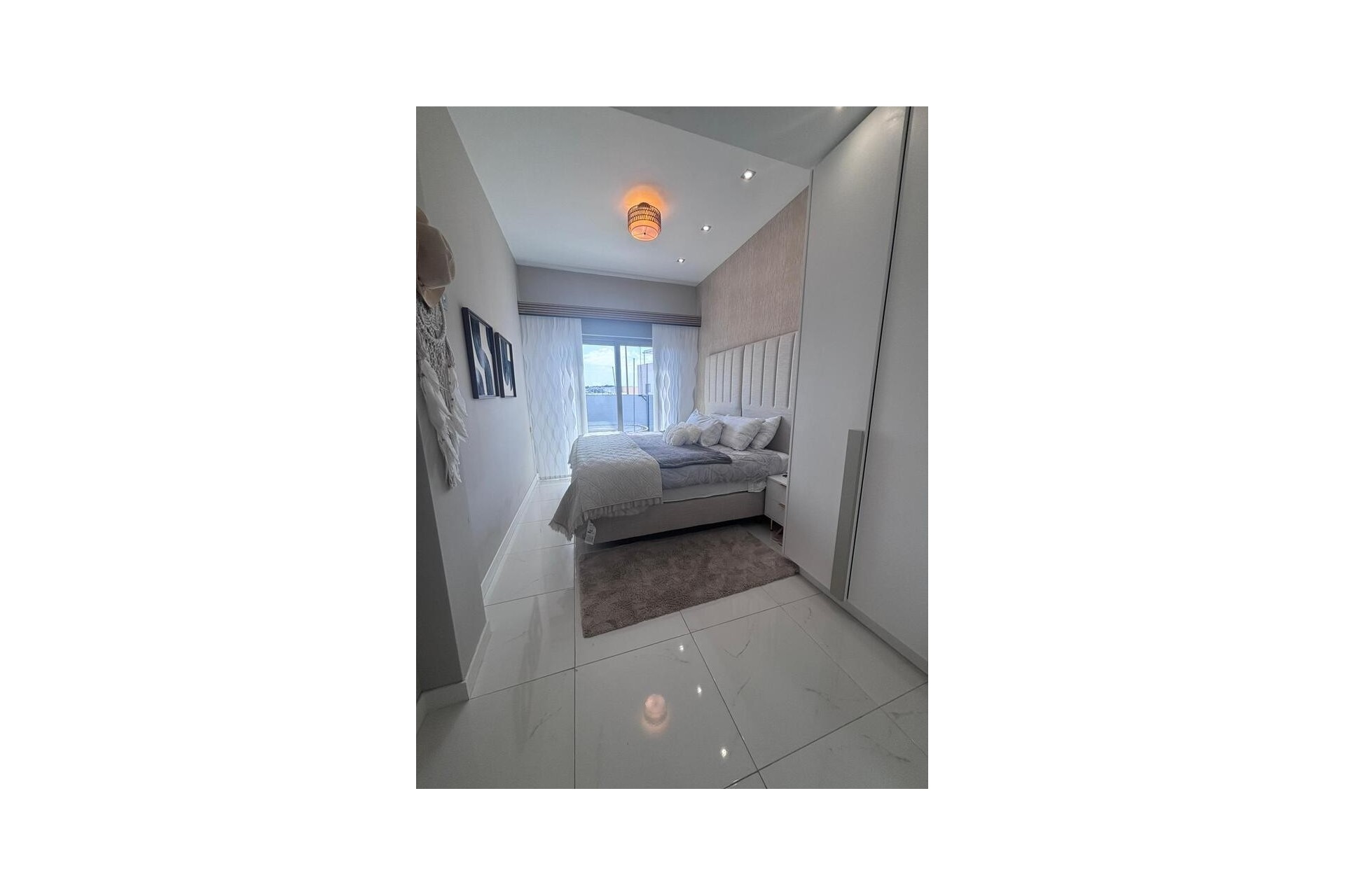 Brukt - Villa -
Villamartin - Costa Blanca