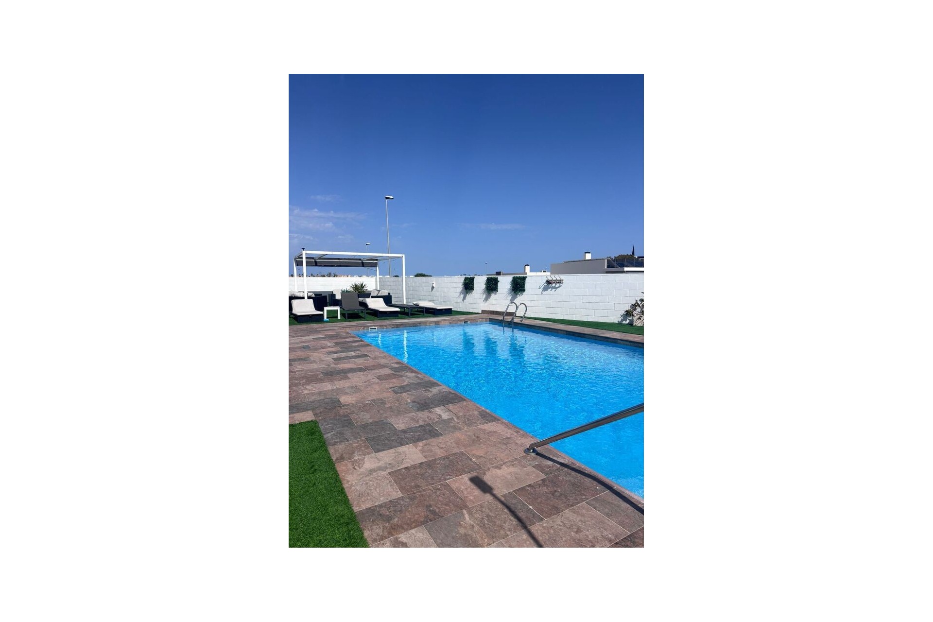 Brukt - Villa -
Villamartin - Costa Blanca