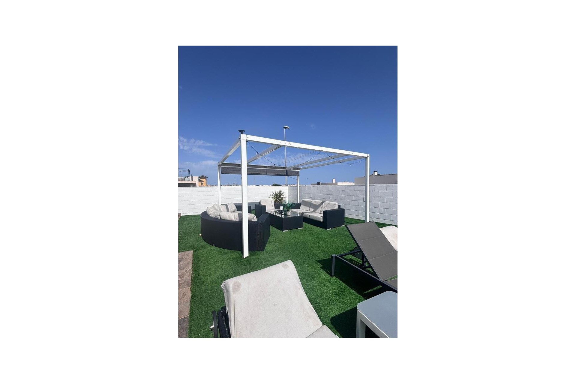 Brukt - Villa -
Villamartin - Costa Blanca