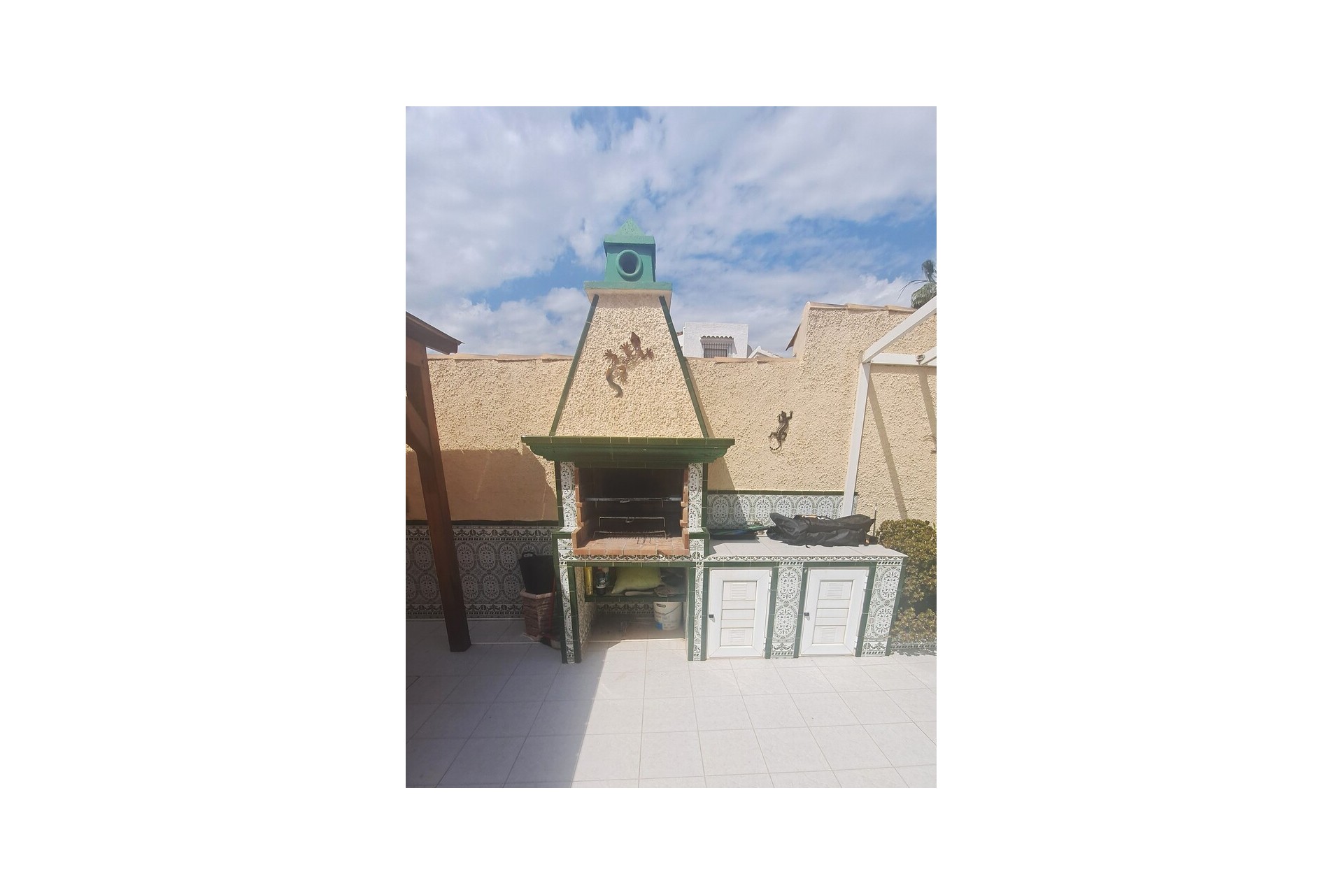 Brukt - Villa -
Villamartin - Costa Blanca