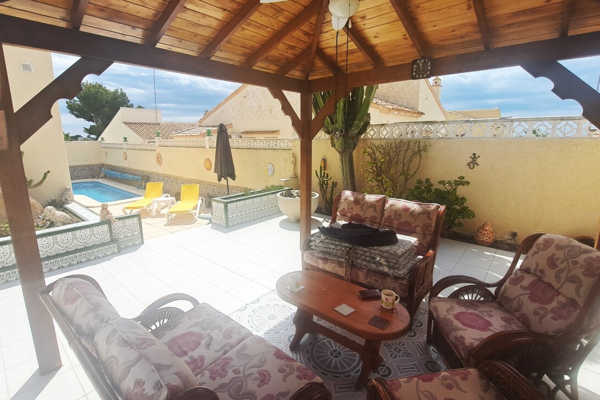 Brukt - Villa -
Villamartin - Costa Blanca