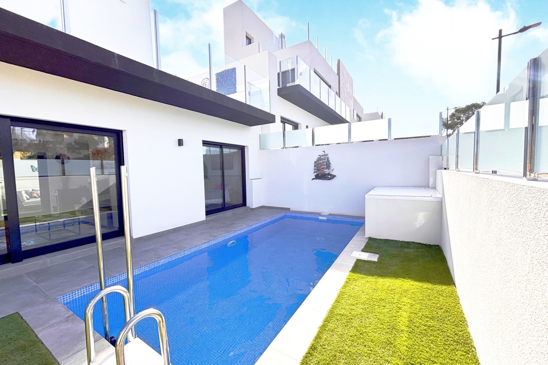 Brukt - Villa -
Villamartin - Costa Blanca