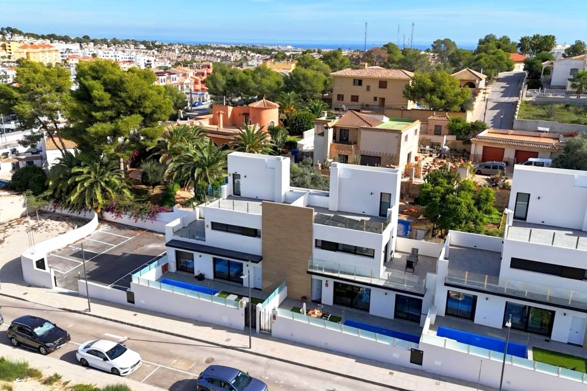 Brukt - Villa -
Villamartin - Costa Blanca