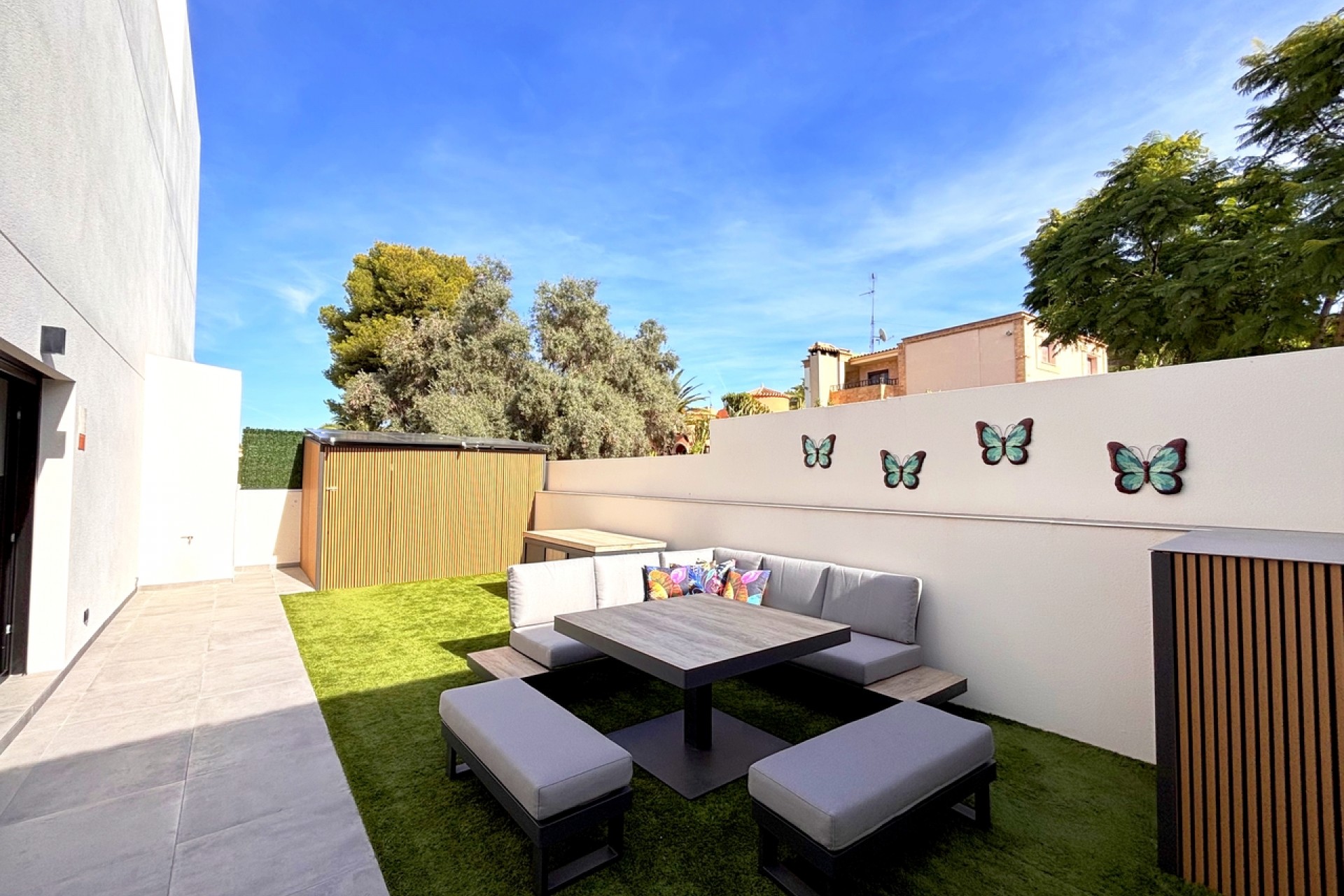 Brukt - Villa -
Villamartin - Costa Blanca