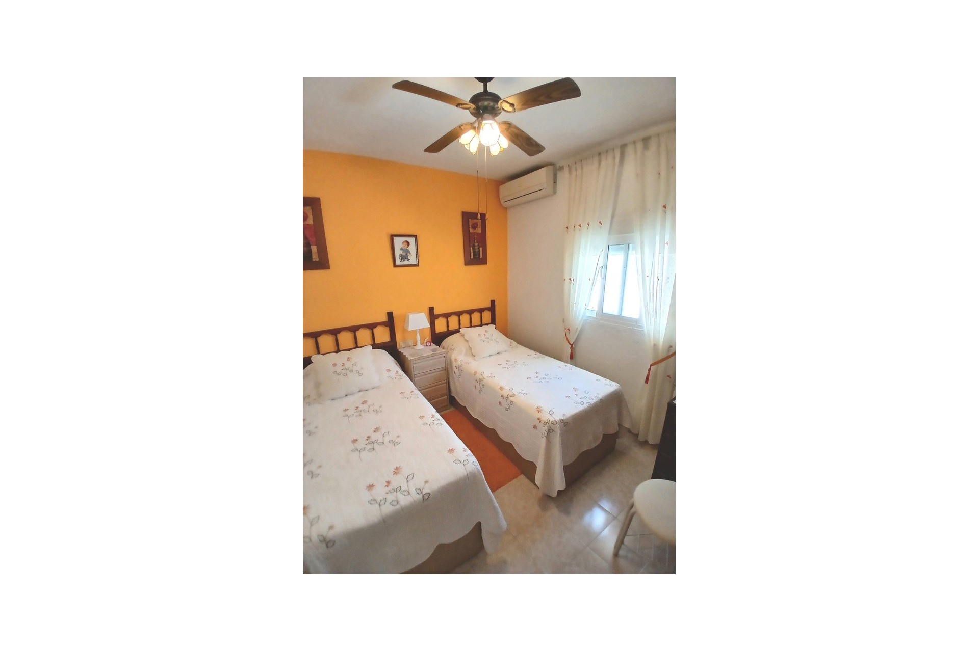 Brukt - Villa -
Villamartin - Costa Blanca