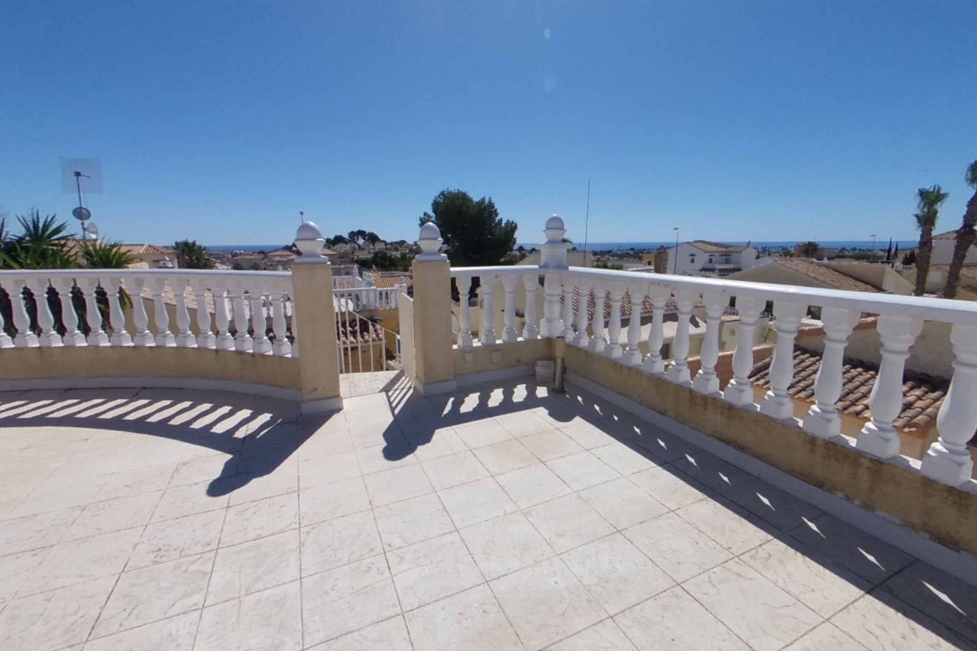 Brukt - Villa -
Villamartin - Costa Blanca