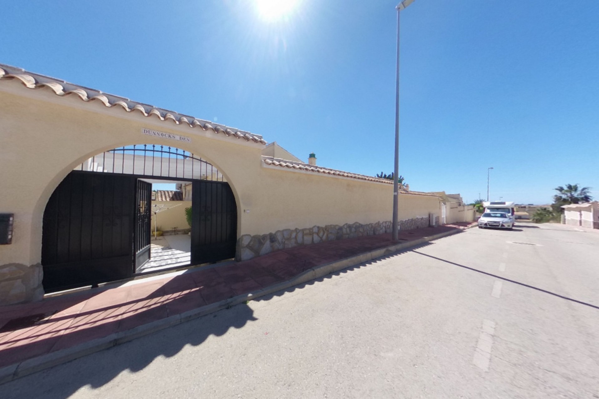 Brukt - Villa -
Villamartin - Costa Blanca