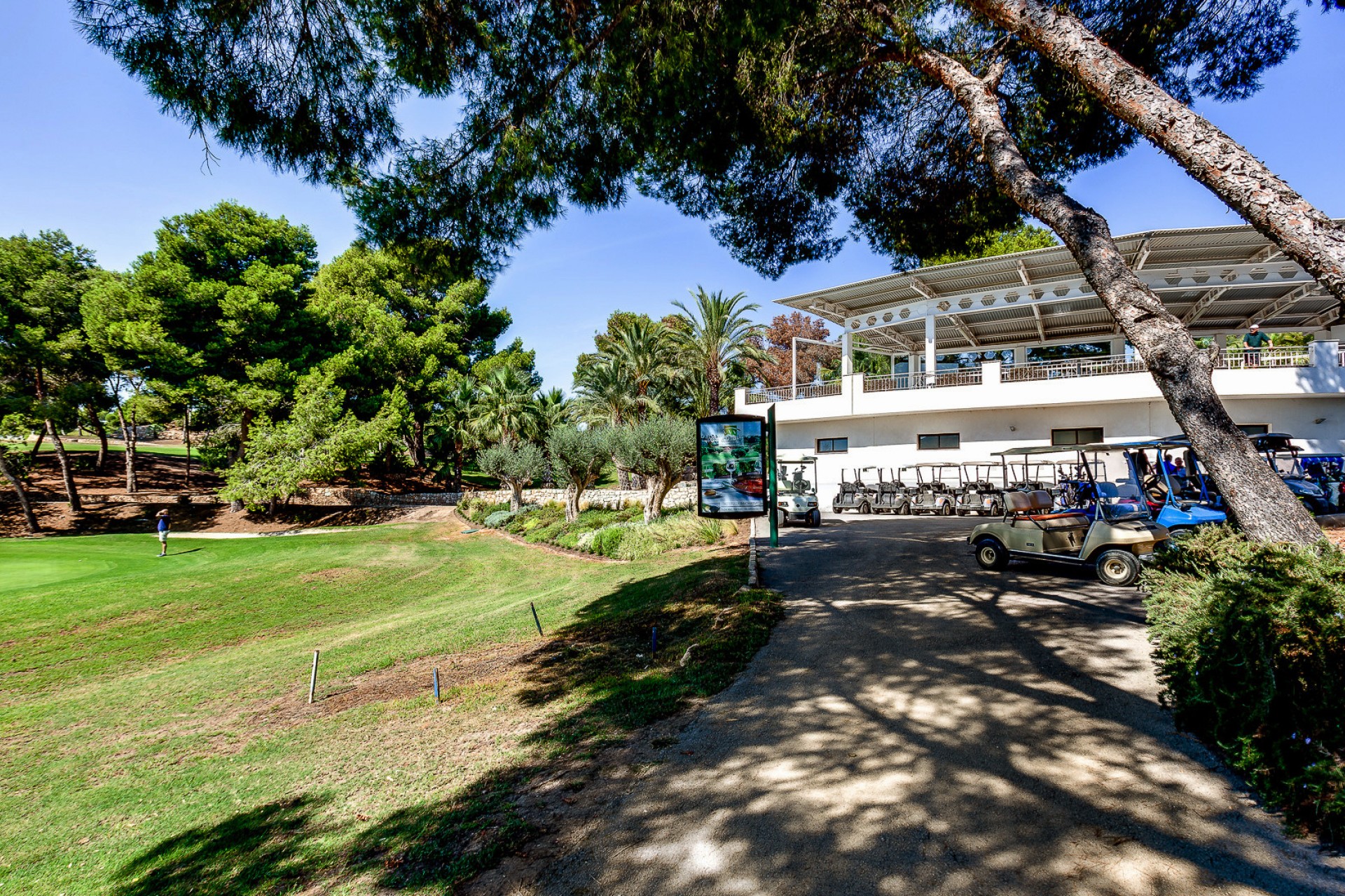Brukt - Villa -
Villamartin - Costa Blanca