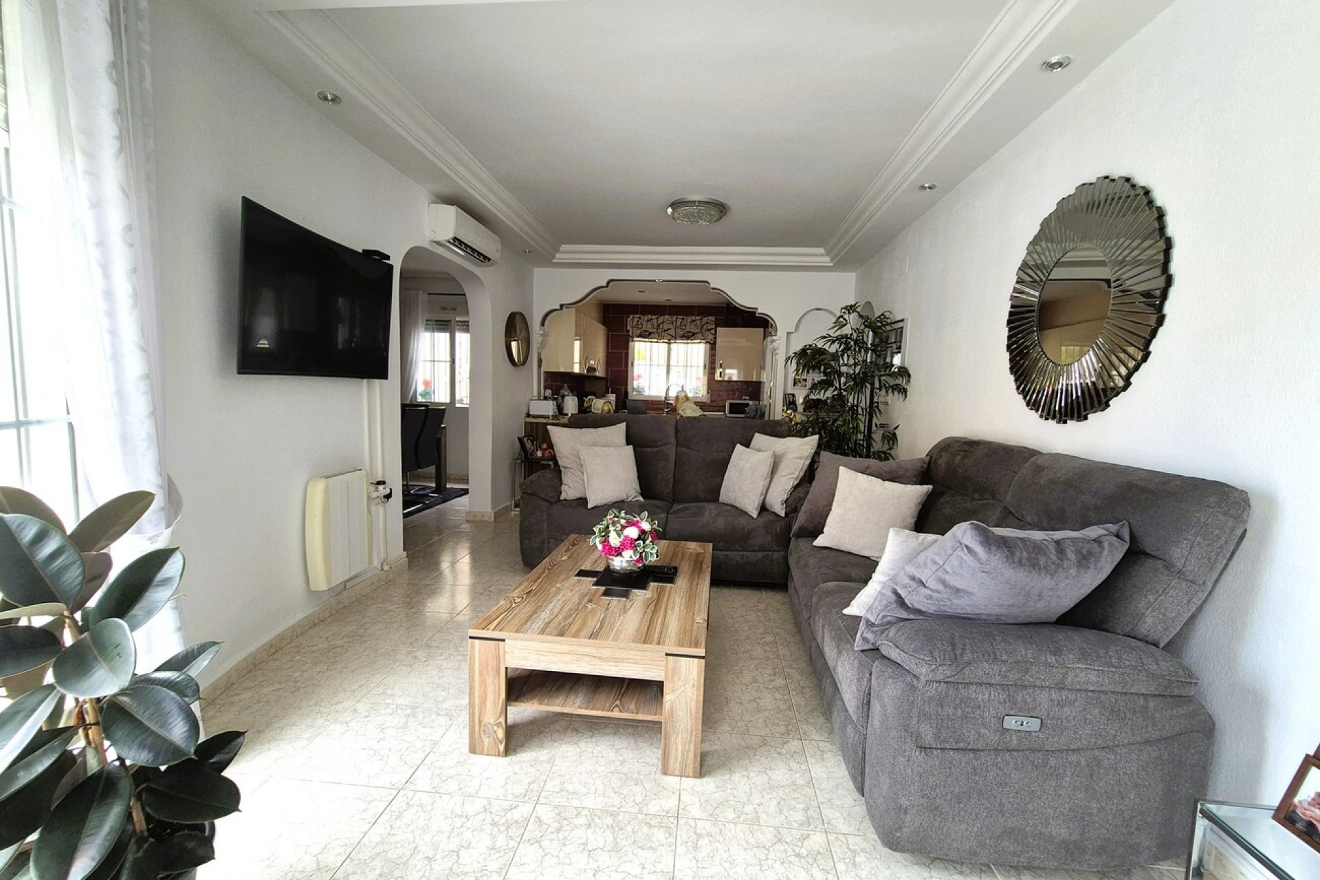 Brukt - Villa -
Villamartin - Costa Blanca