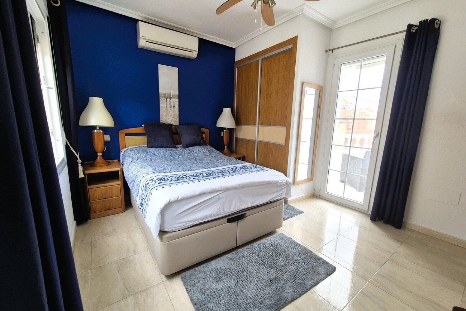 Brukt - Villa -
Villamartin - Costa Blanca