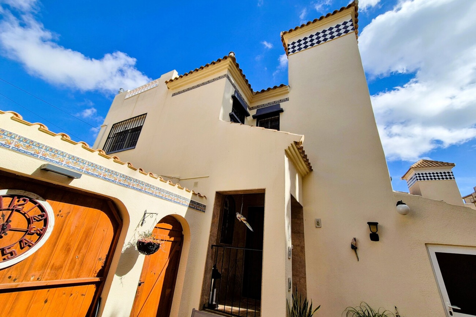 Brukt - Villa -
Villamartin - Costa Blanca