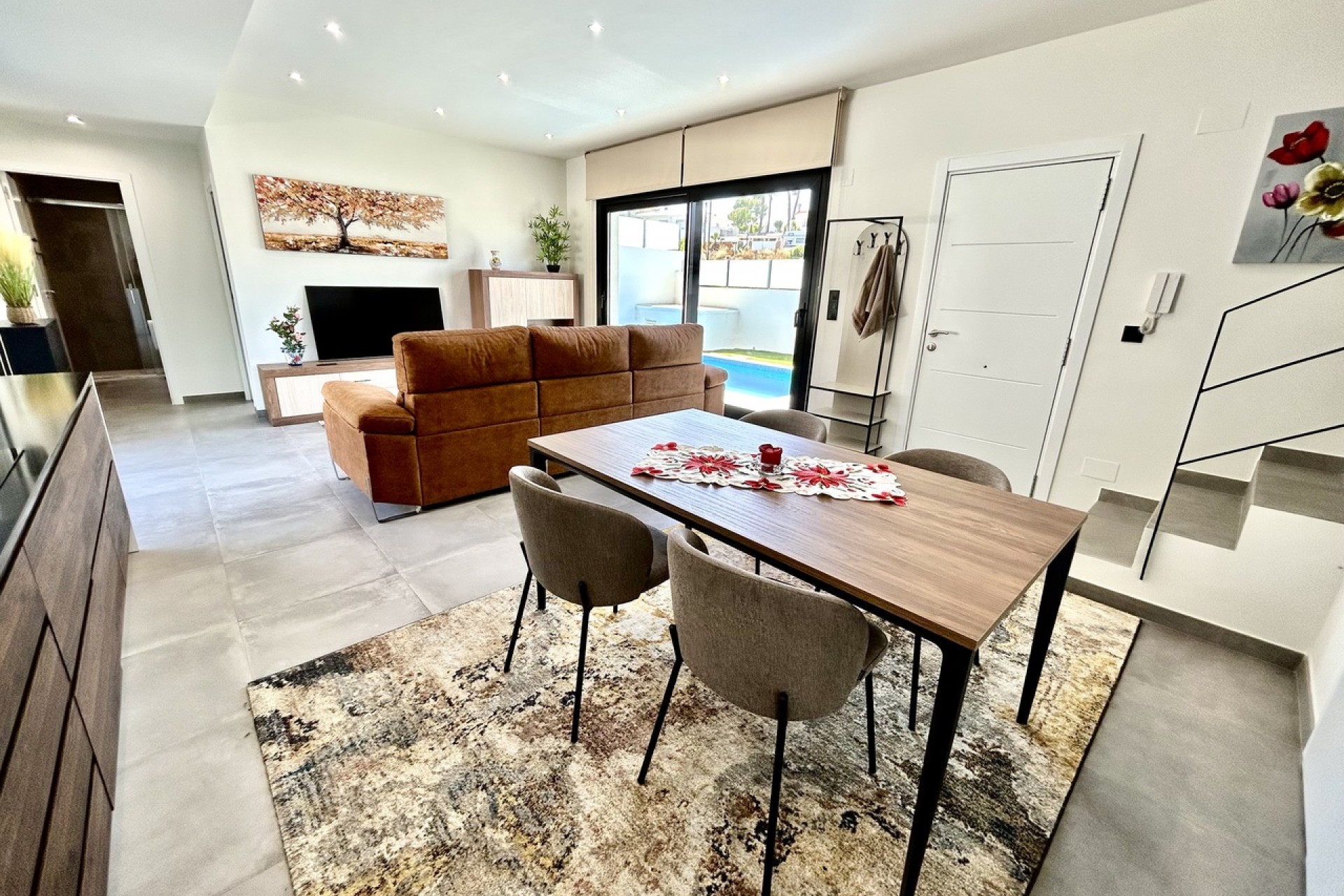 Brukt - Villa -
Villamartin - Costa Blanca