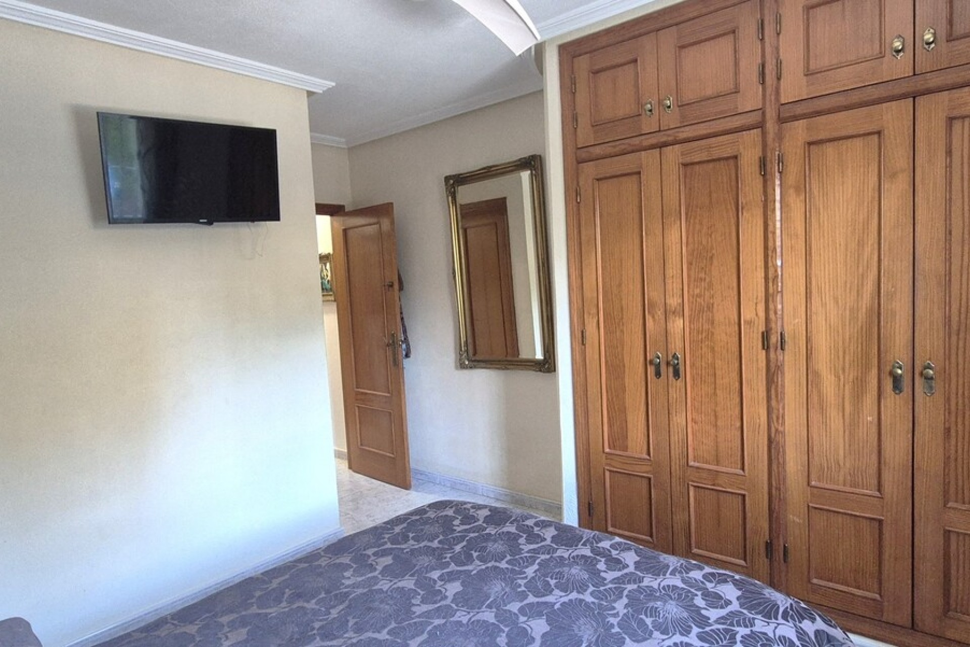 Brukt - Villa -
Villamartin - Costa Blanca