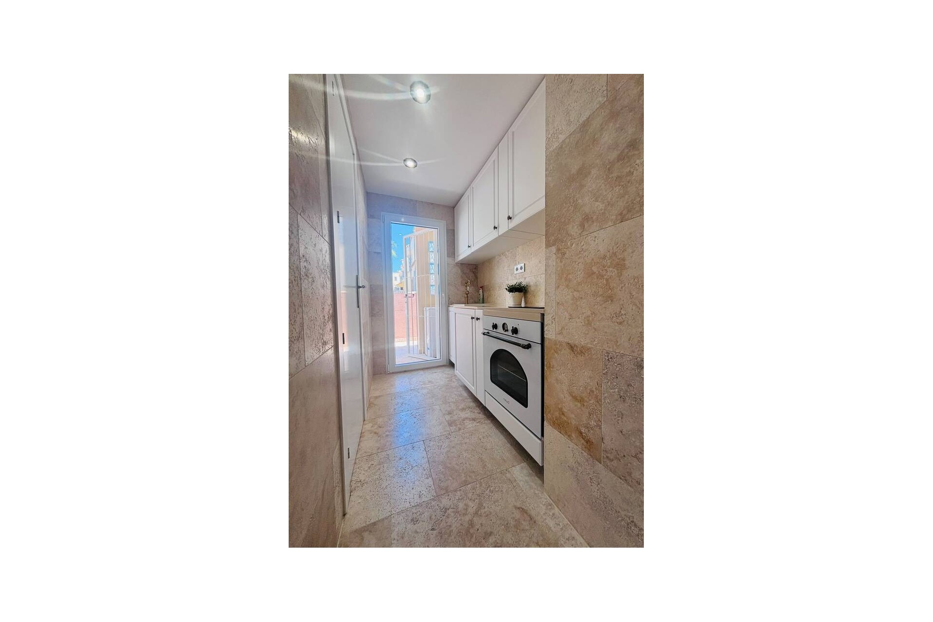 Brukt - Villa -
Villamartin - Costa Blanca