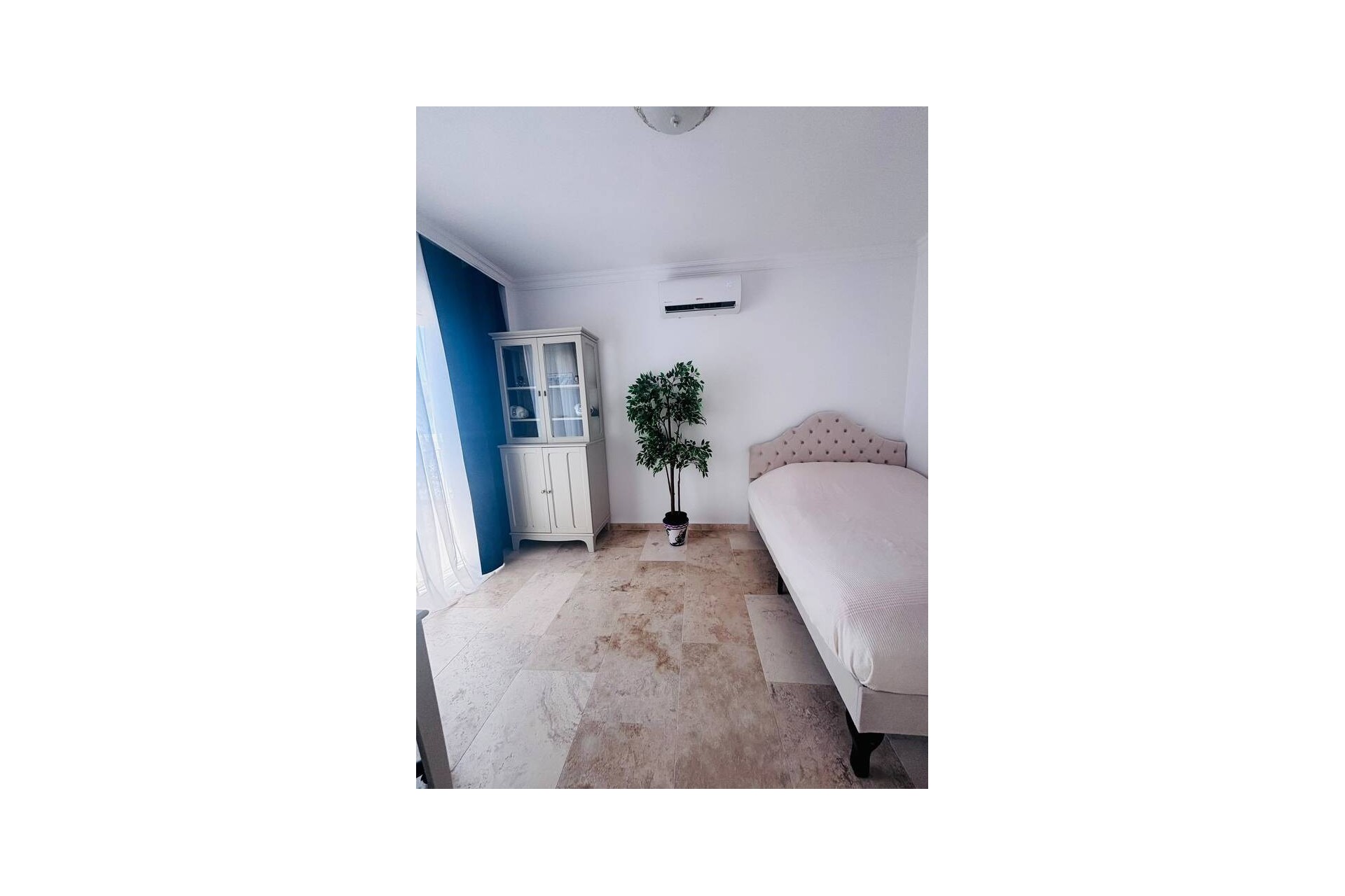 Brukt - Villa -
Villamartin - Costa Blanca