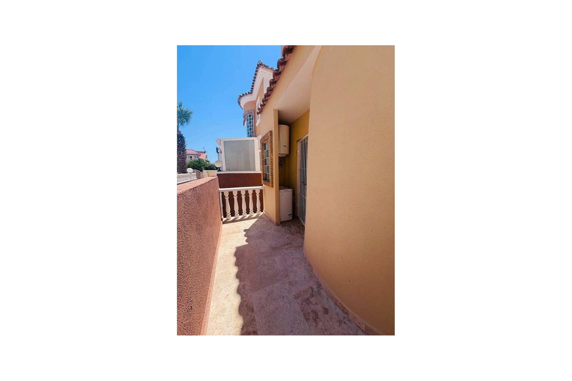 Brukt - Villa -
Villamartin - Costa Blanca